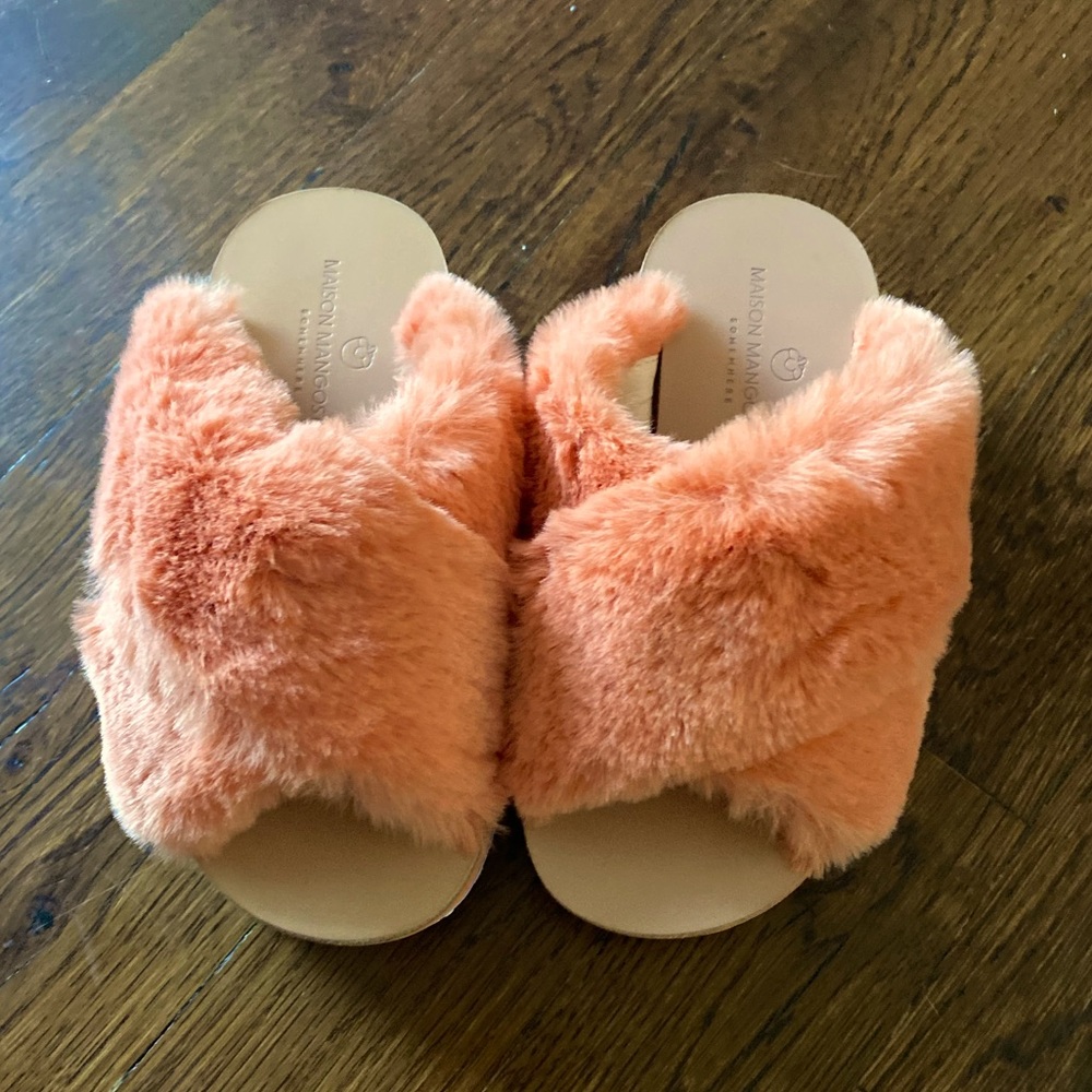 Faux fur toddle slides